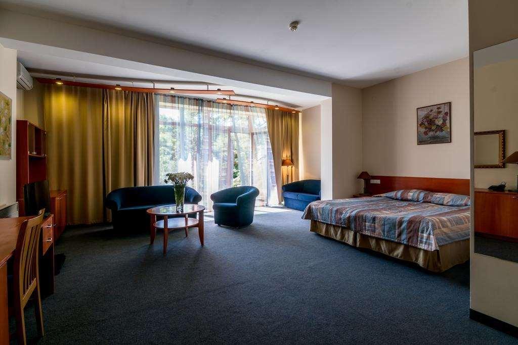 كاوناس Perkuno Namai Park Hotel الغرفة الصورة